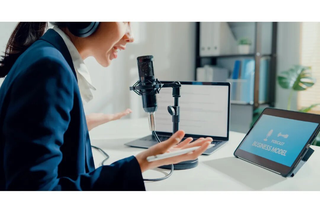 How Live Audience Interaction Changes Podcast Energy